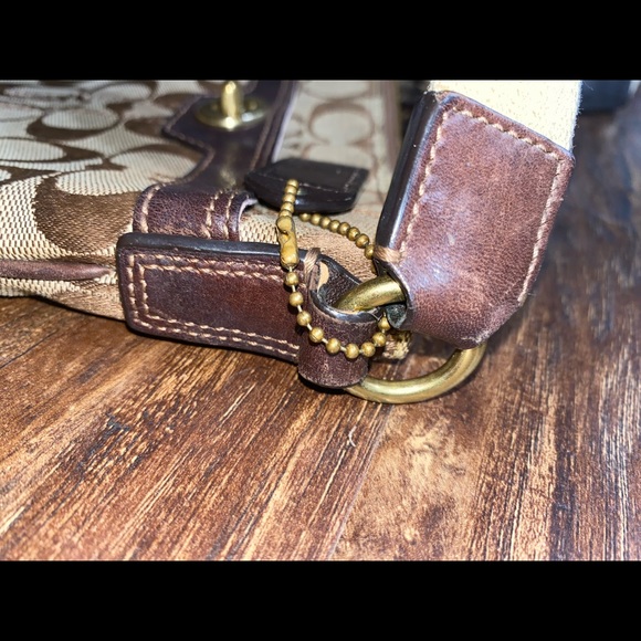 *SOLD* Coach crossbody purse - Picture 7 of 12